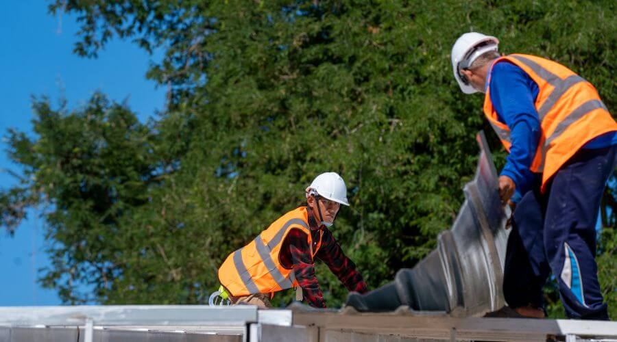 Professional new roof installation services in South Gate, CA